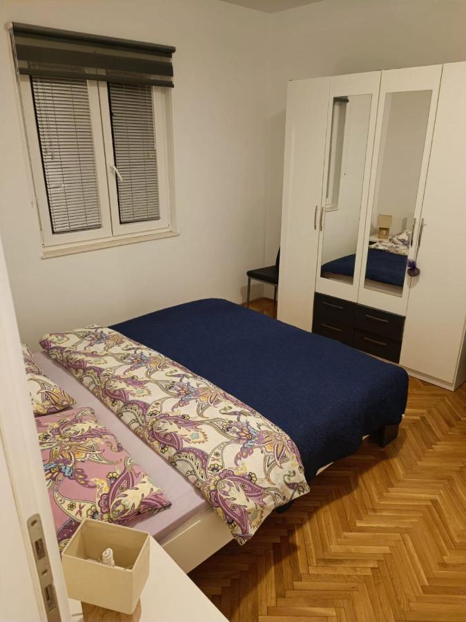 Apartments Josip Žrnovnica Екстериор снимка