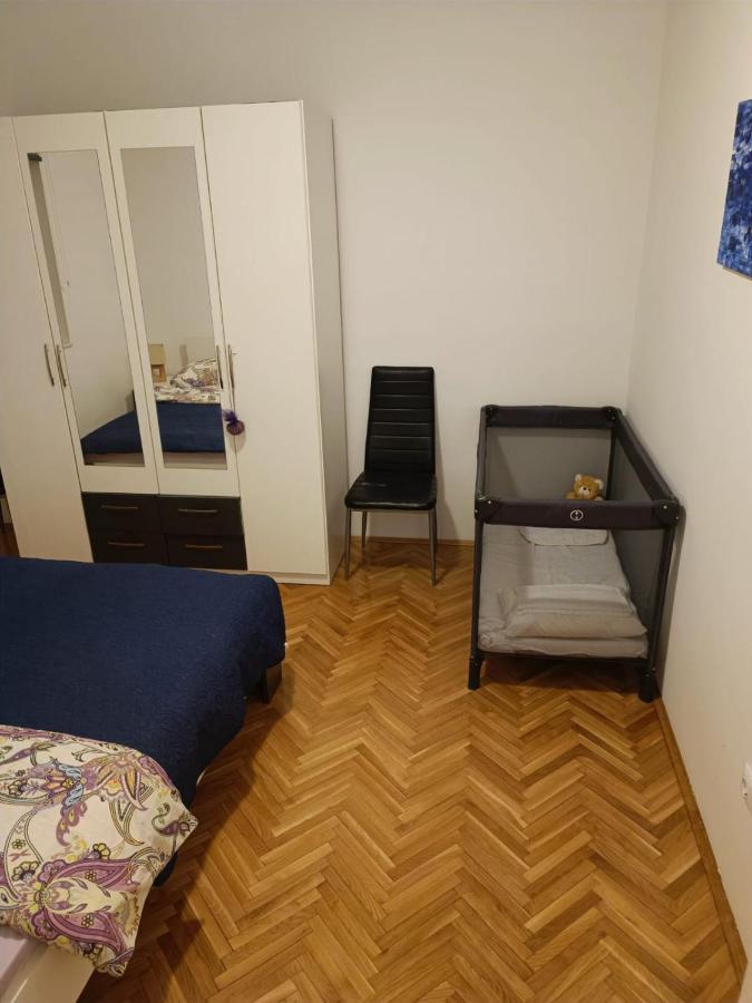 Apartments Josip Žrnovnica Екстериор снимка